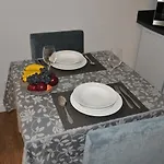 Edificio Charles 301 Apartment *