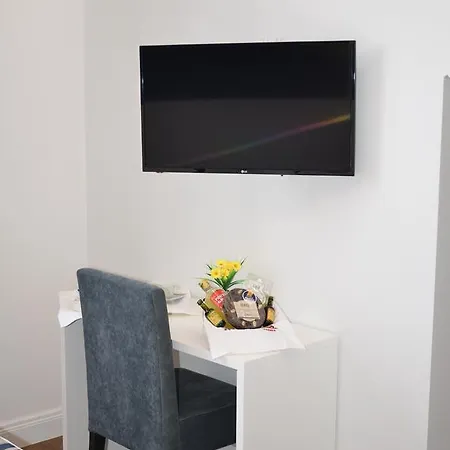 Apartamento Edificio Charles 301 *