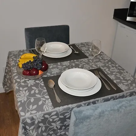 Edificio Charles 301 Apartamento *