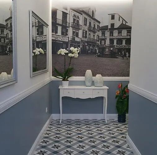 Edificio Charles 301 *