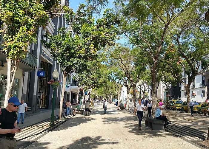 Edificio Charles 301